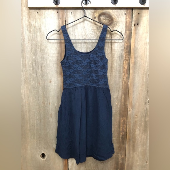 Abercrombie Kids Floral Mesh Lace Dress with Sequins on Blue Size Medium - Picture 4 of 16